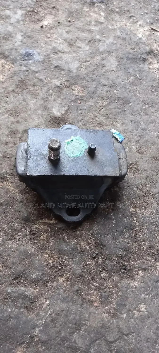 Toyota Fish Home Used Engine Seat/ Mount Available