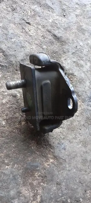 Toyota Fish Home Used Engine Seat/ Mount Available