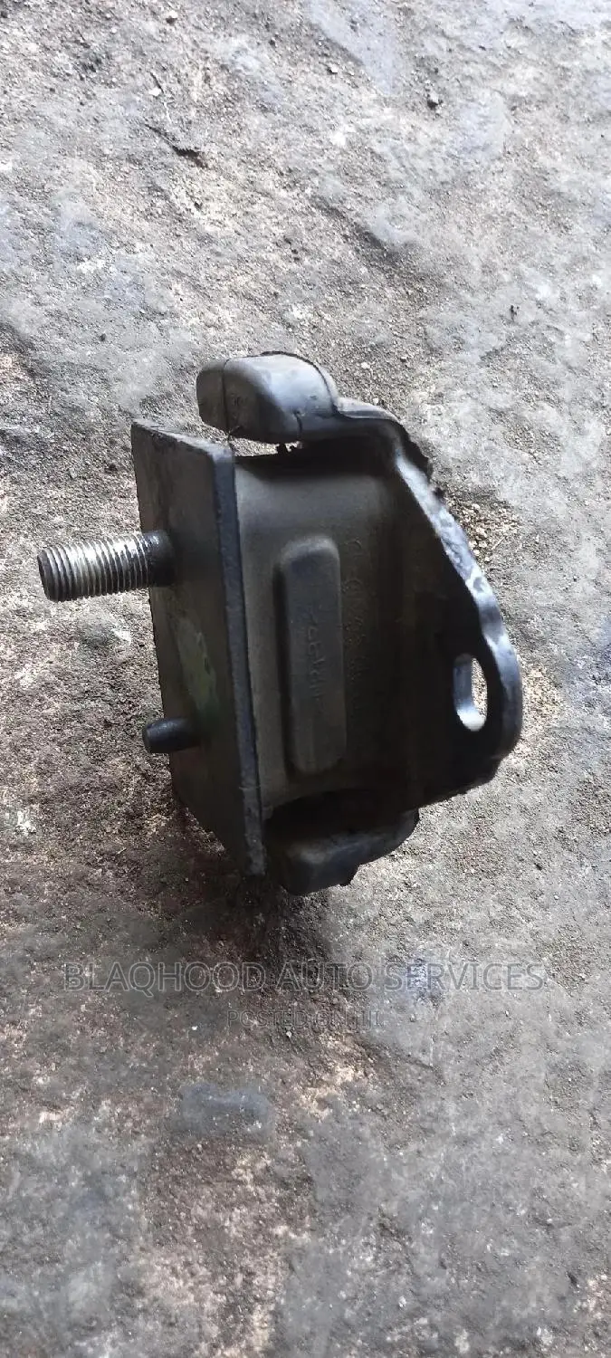 Toyota Fish Home Used Engine Seat/ Mount Available