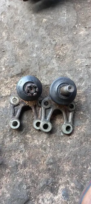 Toyota Fish Home Used Lower Arm Ball Joint Available