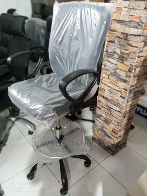 High-Tech Counter Chair