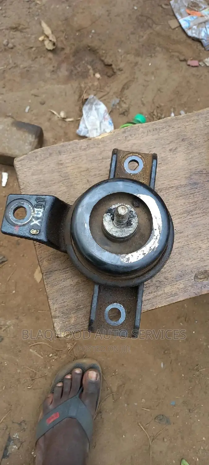 Kia Sorrento/Santa Fe Top Engine Seat/Mount Available