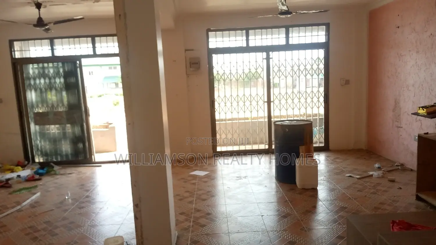 Double/Commercial Shop 4rent,Spintex