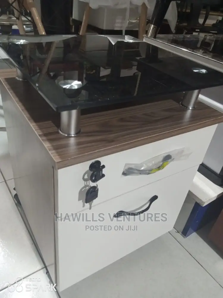 Drawer With Top Glass