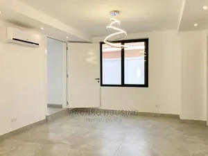 5bdrm House in Bronko Housing, Coffee Shop Area for Rent