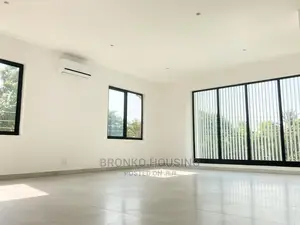 5bdrm House in Bronko Housing, Coffee Shop Area for Rent