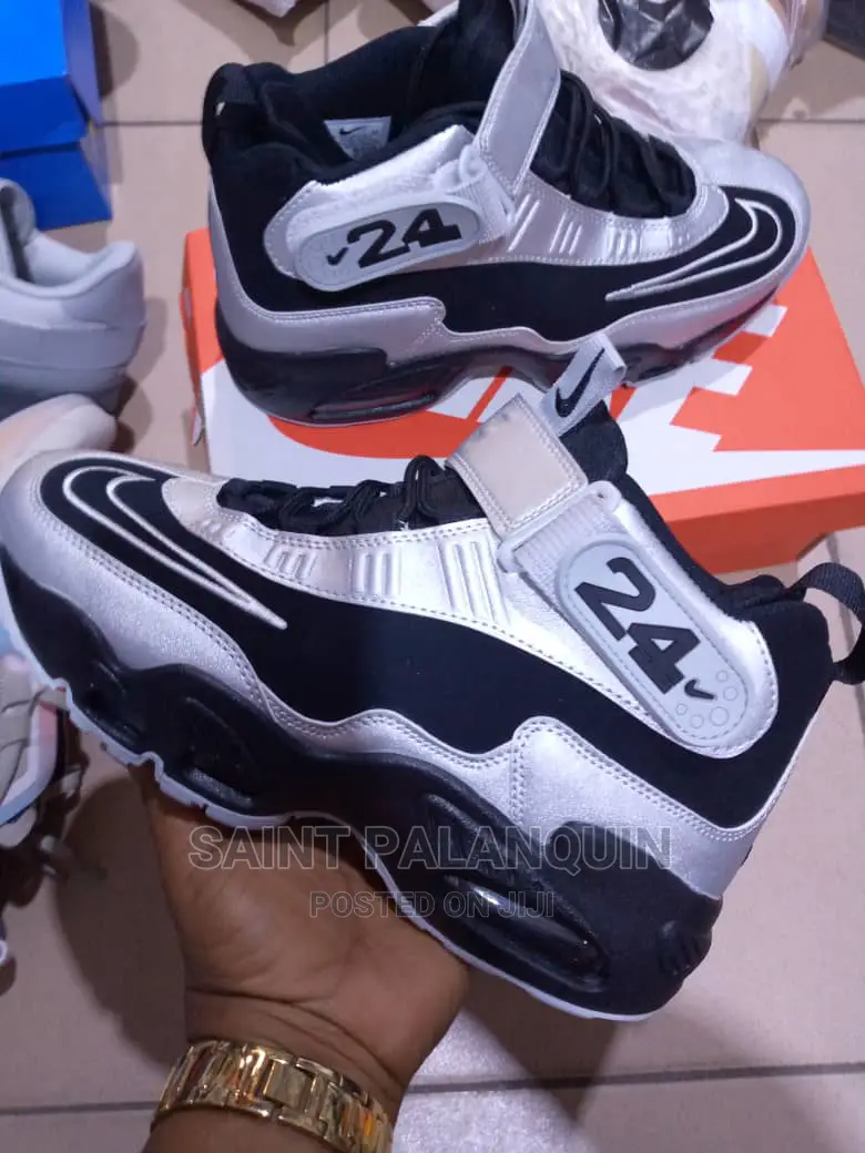 Nike Sneaker