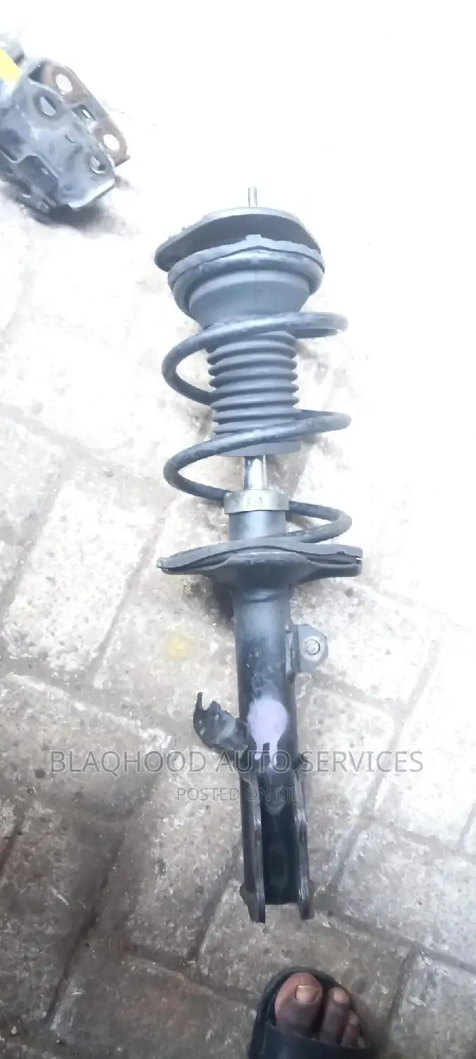 Toyota Corolla/Matrix/Vibe 2010 Front Shock Absorbers Pair