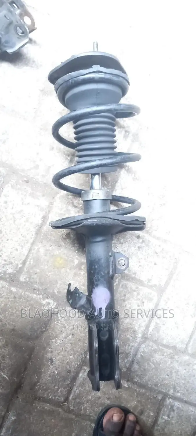 Toyota Corolla/Matrix/Vibe 2010 Front Shock Absorbers Pair