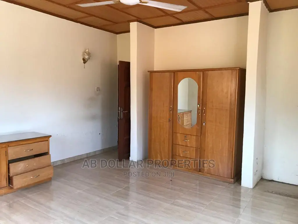 5bdrm House in Spintex for rent