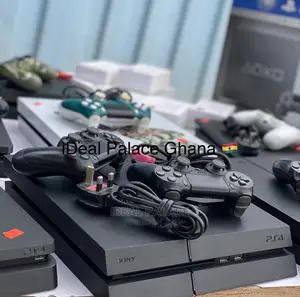 Playstation 4 Standard Console
