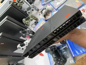 Playstation 4 Standard Console