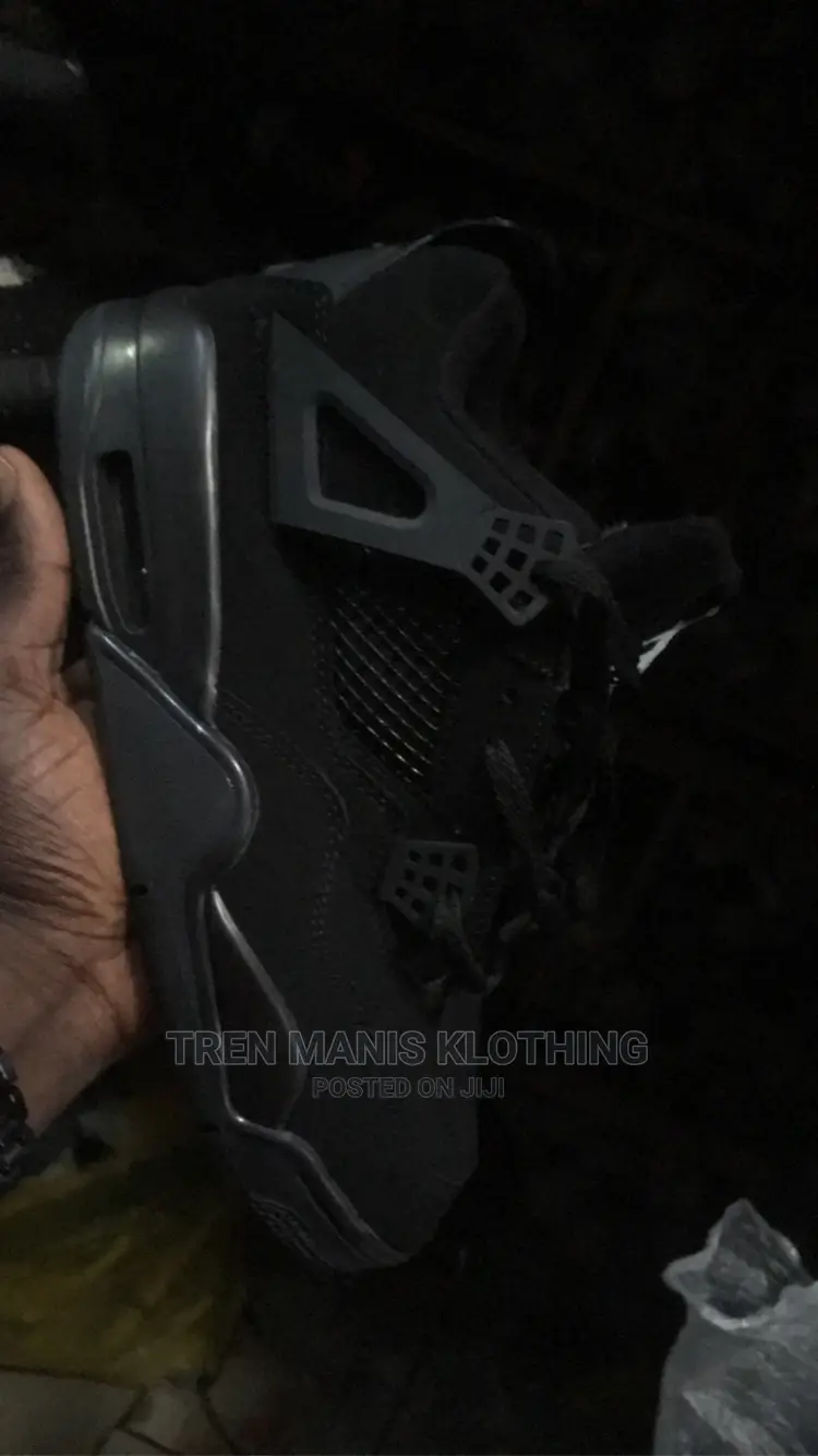 Jordan 4 Retro All Black