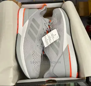 Adidas Sneaker