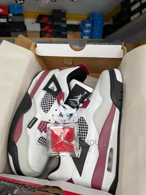 Nike Jordan 4