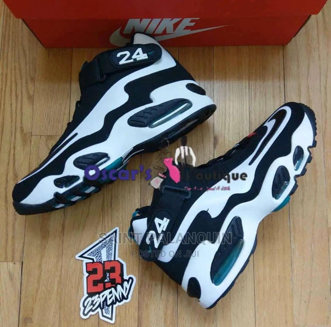 Nike Sneaker