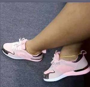Louis Vuitton Sneak