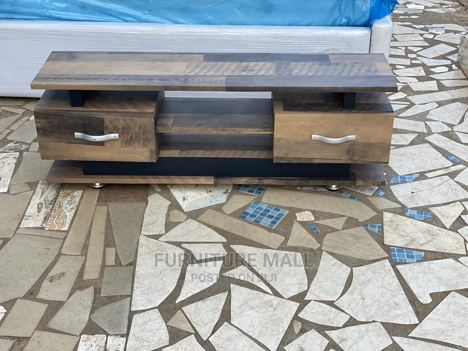 Great TV Stand Free Delivery