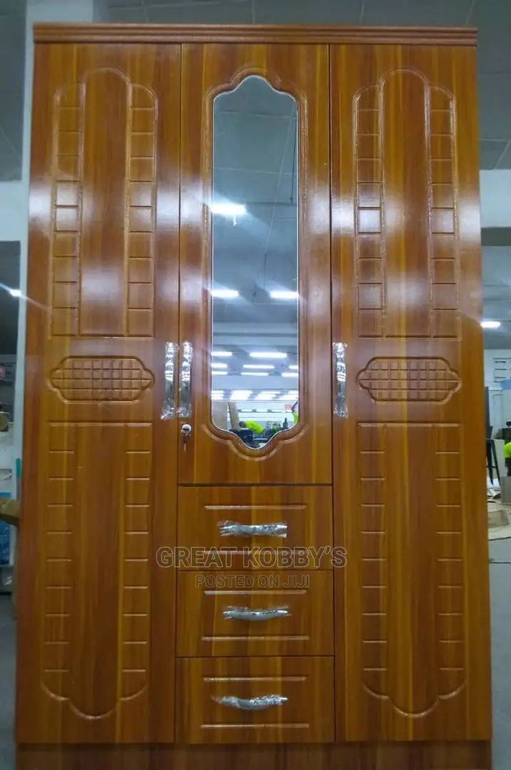 Three Doors Wardrobe With Mirror