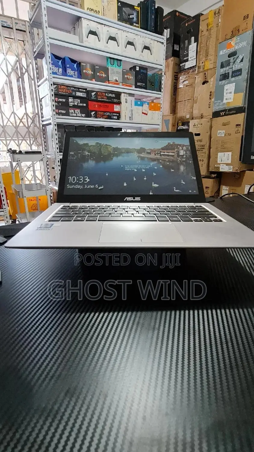Laptop Asus ZenBook UX330UA 12GB Intel Core i7 SSD 256GB
