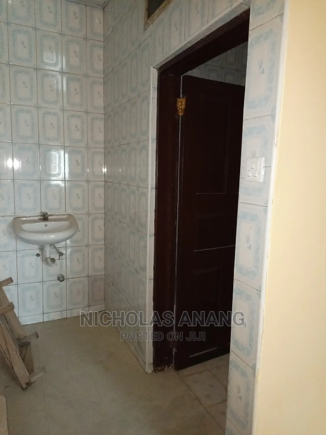 3bdrm House in New Town for rent