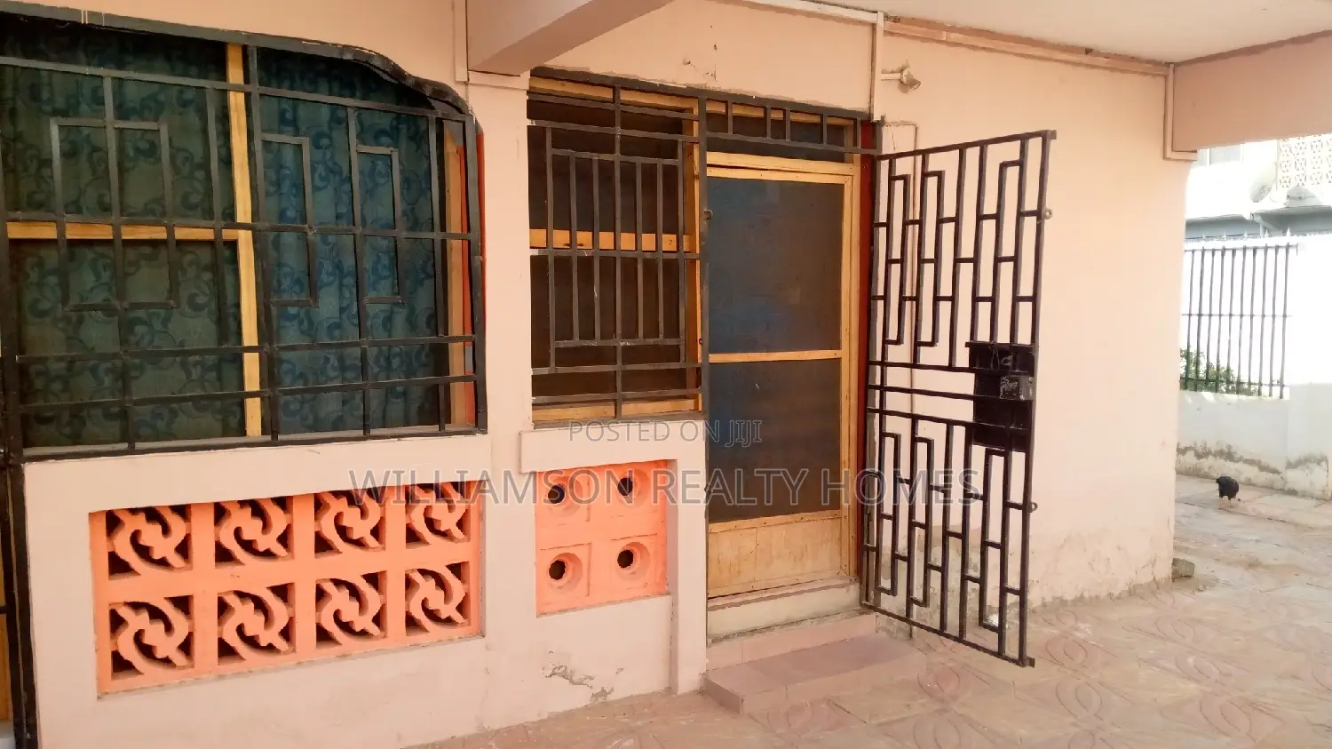 1bdrm Apartment in Community 18 Estate, Spintex for rent