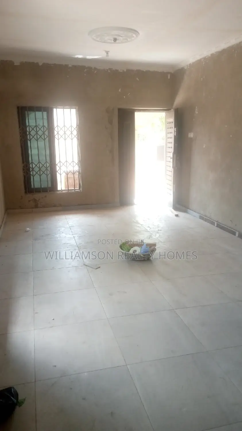2bdrm Apartment in Community 18 Estate, Spintex for rent