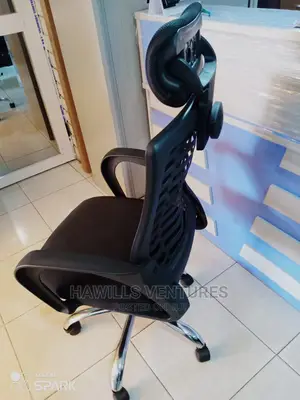 Mesh Black Chair With Neckrest
