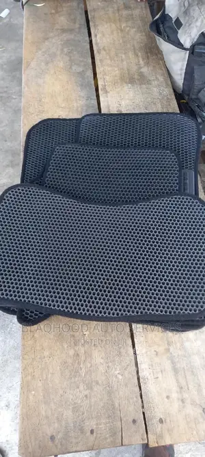 Floor Carpets/Mat All Size and Shapes for All Cars Available