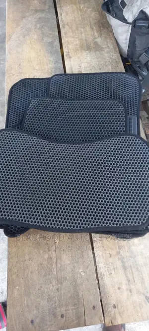 Floor Carpets/Mat All Size and Shapes for All Cars Available