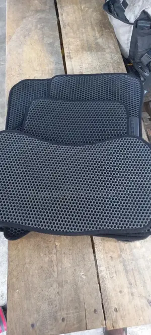 Floor Carpets/Mat All Size and Shapes for All Cars Available