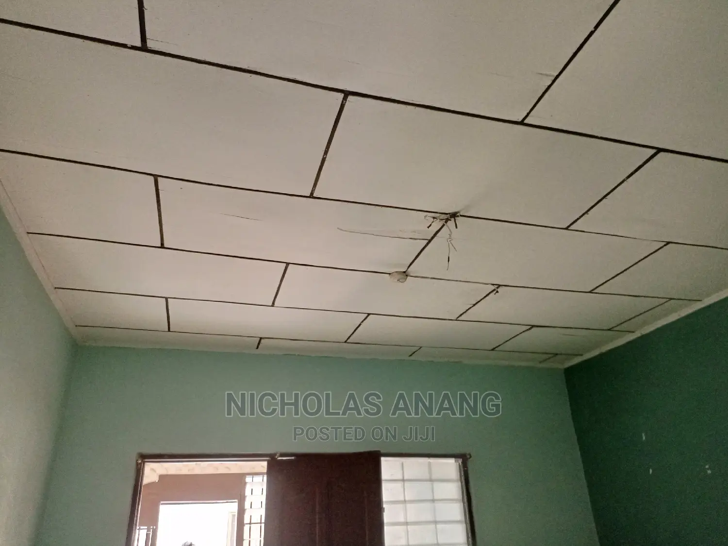 1bdrm House in New Town for rent