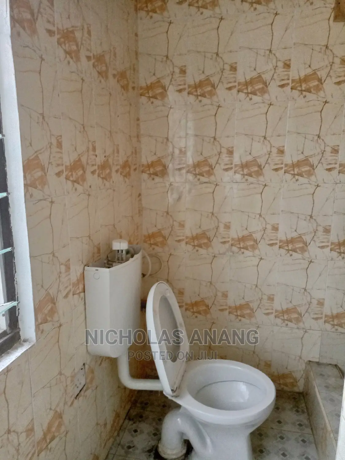 1bdrm House in New Town for rent