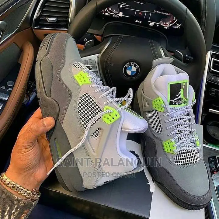 Nike Jordan 4 Sneakers