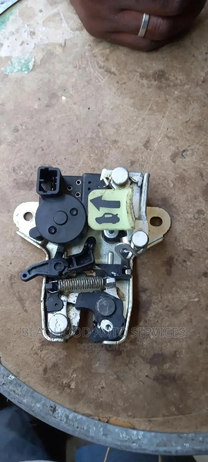 Boot Locker for All Cars Available