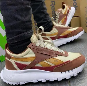 Reebok Sneaker