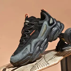 Adidas Sneaker