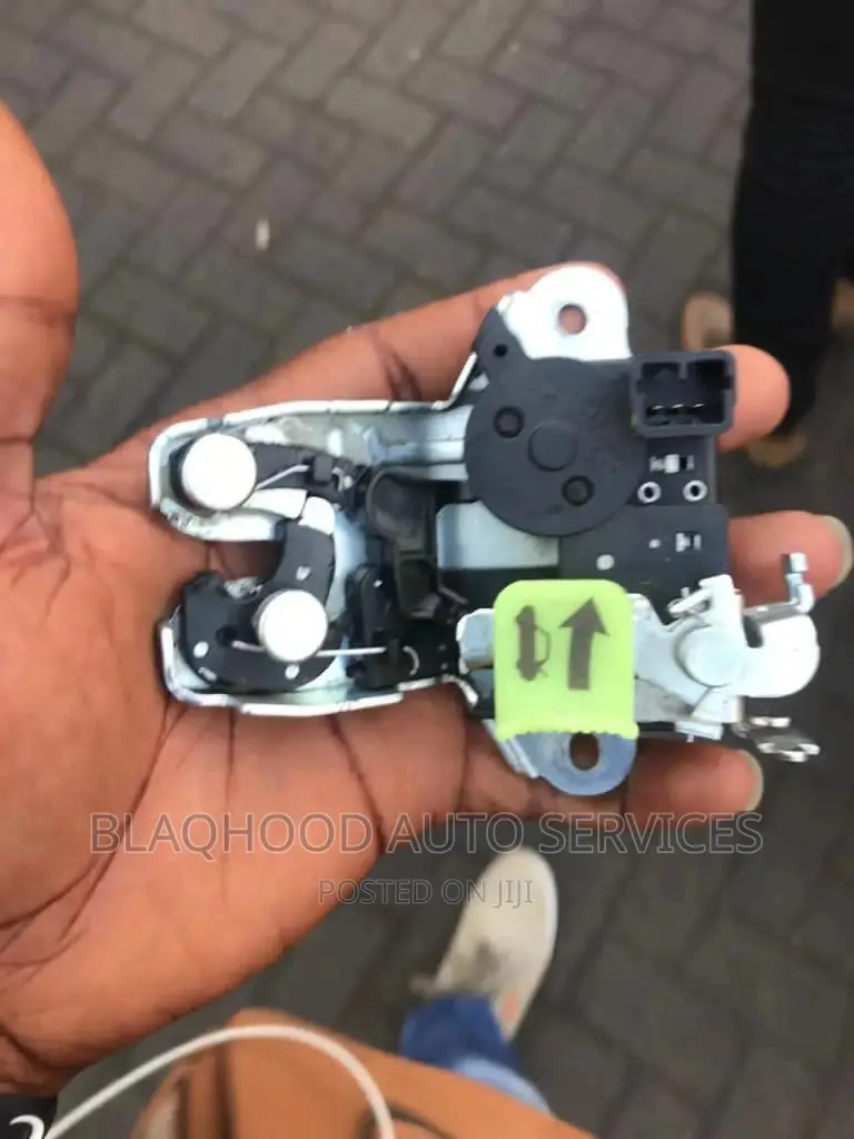 Boot Locker for All Cars Available