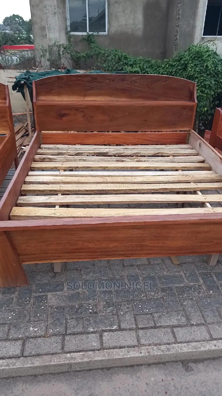 Queen Size Bed, 72/75