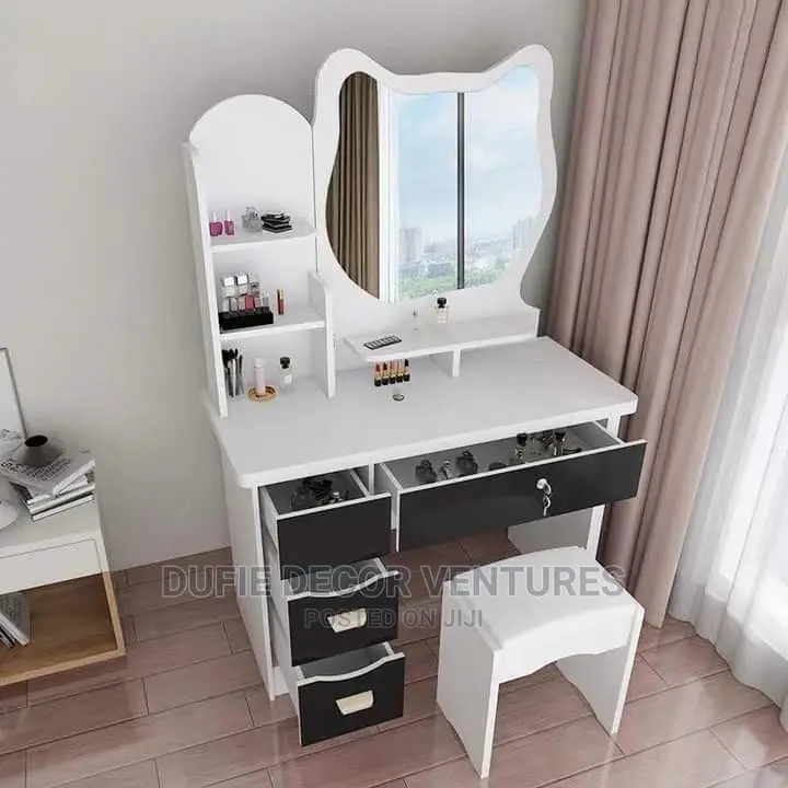 Promotion of Design Dressing Mirror