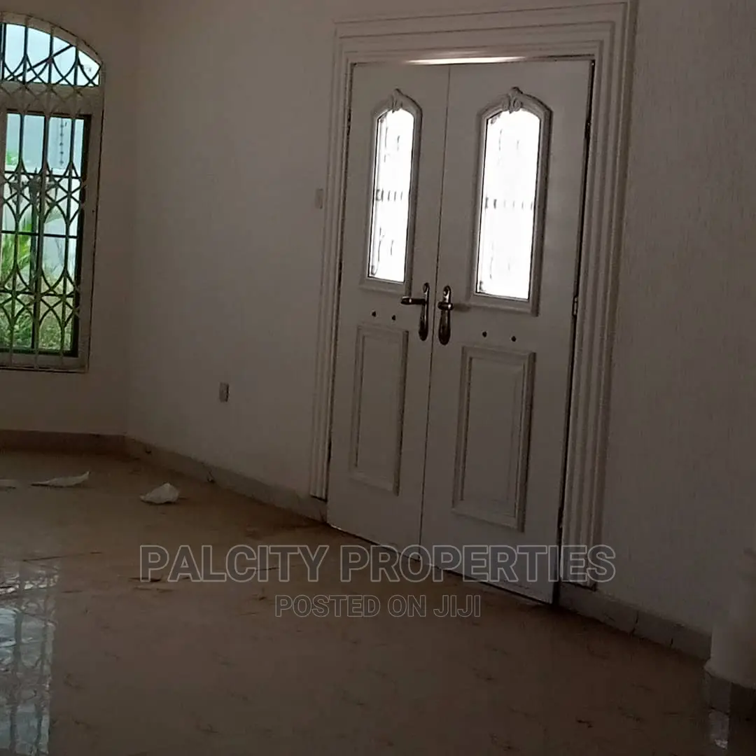 5bdrm House in Accra East Legon for Sale