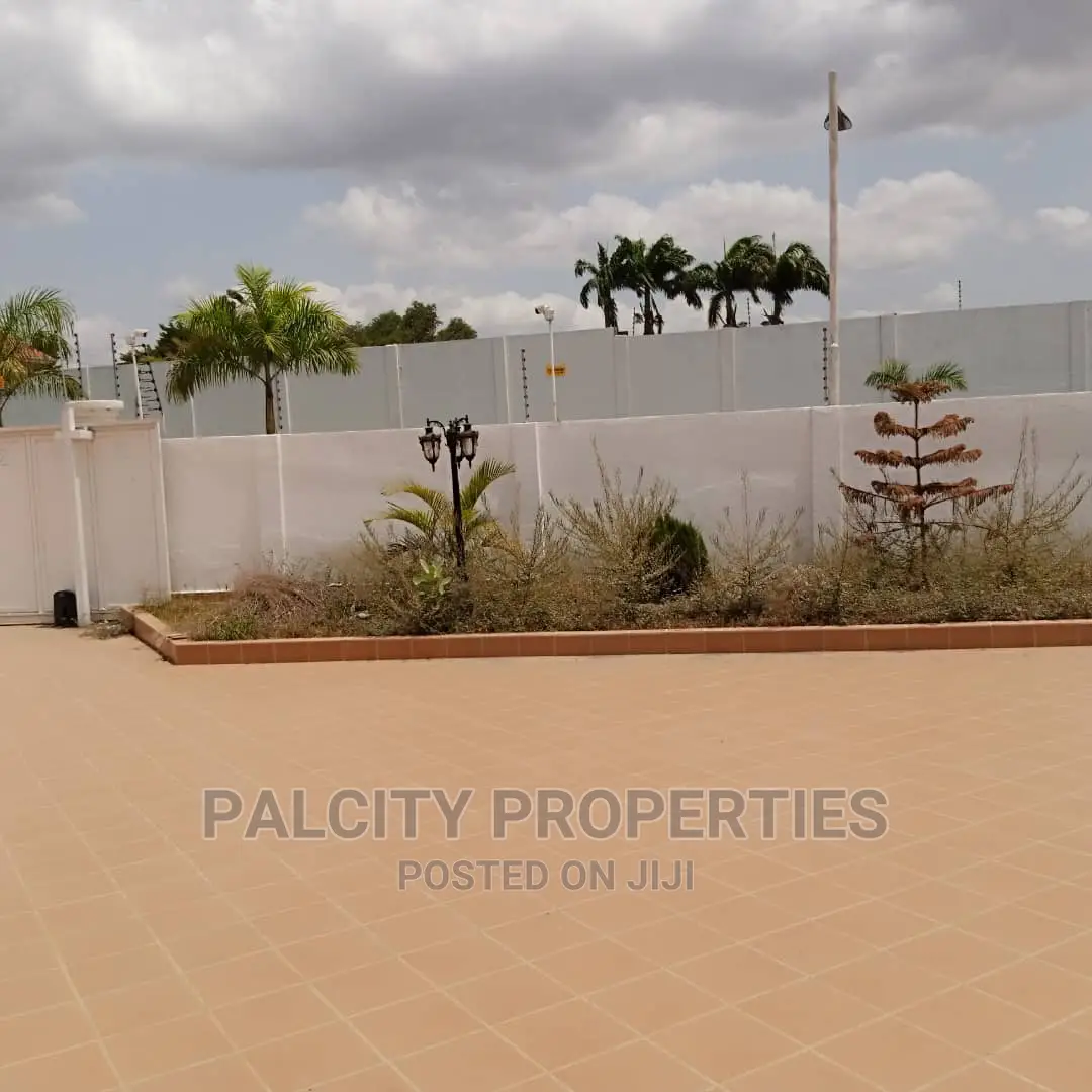 5bdrm House in Accra East Legon for Sale