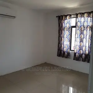 3bdrm Apartment in Adjiringanor, American House for sale