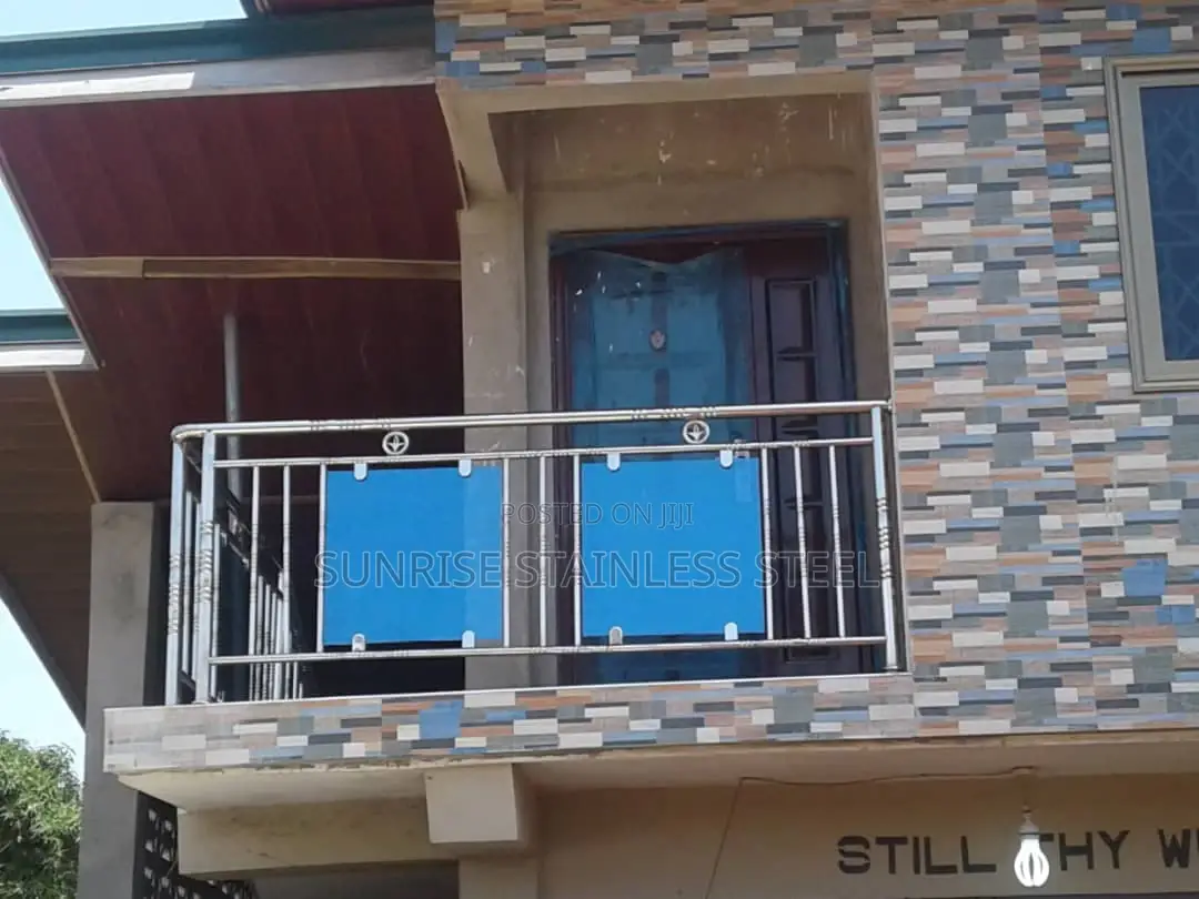 Trusted Stainless Steel and Glass Balustrde