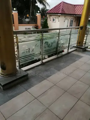 Trusted Stainless Steel and Glass Balustrde