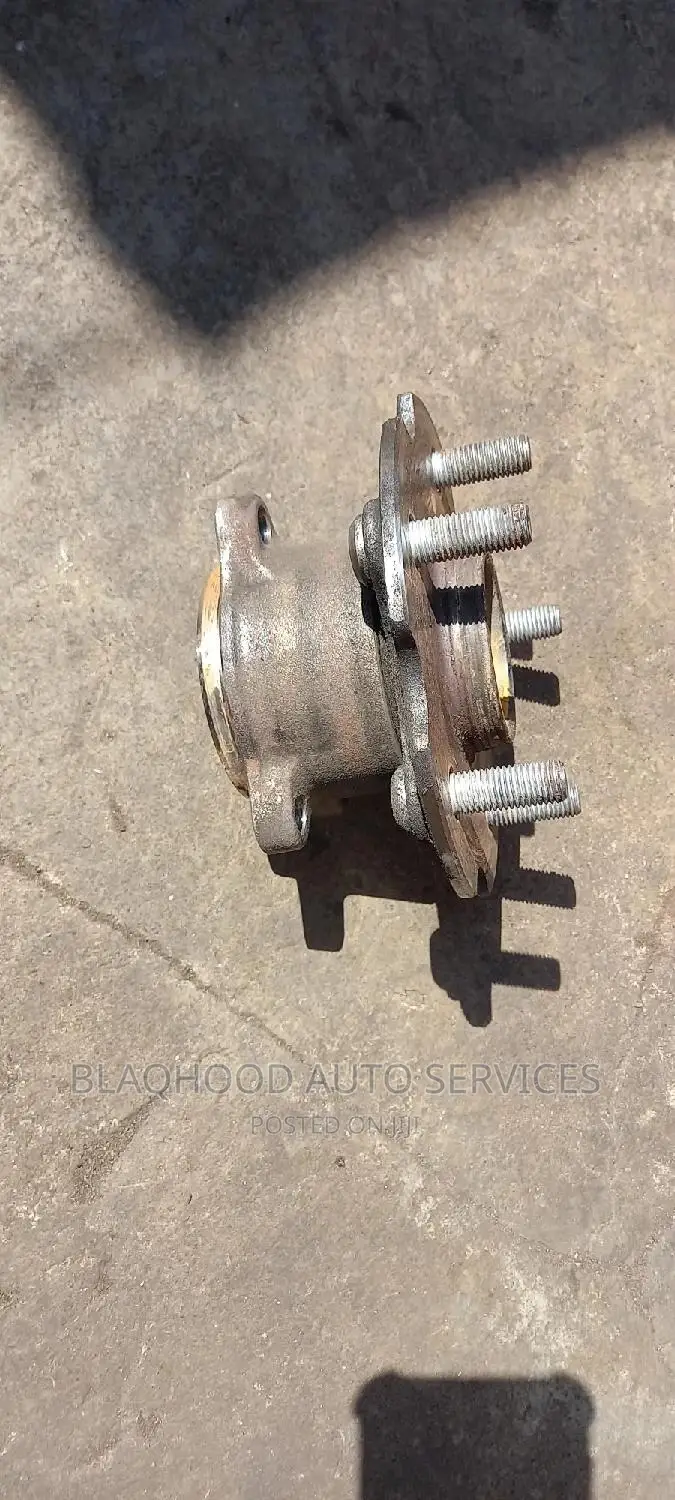 Toyota Rav4 2013-17 Complete Back WHEEL HUB Bearing in Stock
