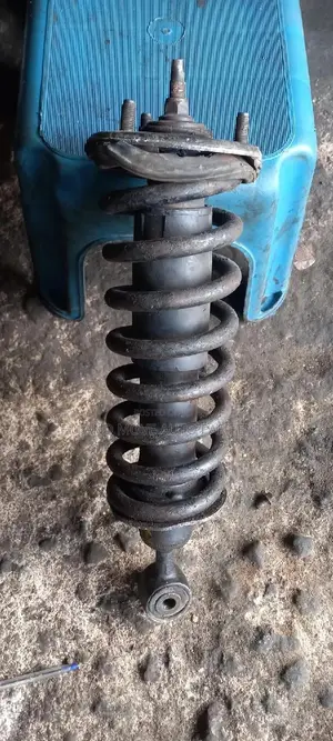 Nissan Pathfinder/Navara Shock Absorbers Pair Stock