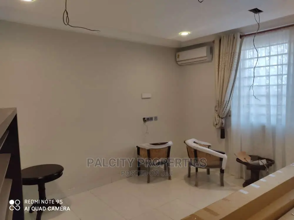4bdrm Mansion in Ahodwo, Kumasi Metropolitan for rent