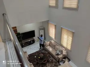 4bdrm Mansion in Ahodwo, Kumasi Metropolitan for rent