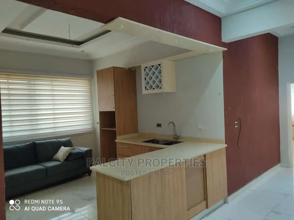 4bdrm Mansion in Ahodwo, Kumasi Metropolitan for rent
